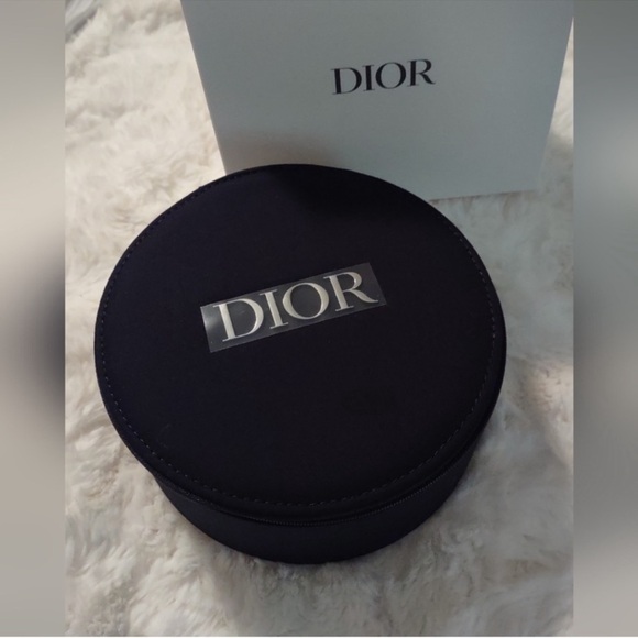 Dior black round vanity - Picture 2 of 7